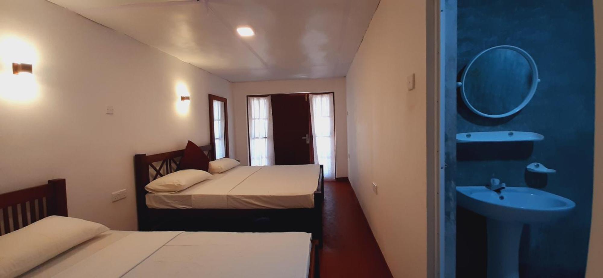 Luna Beach Home & Cabanas Galle Exterior foto