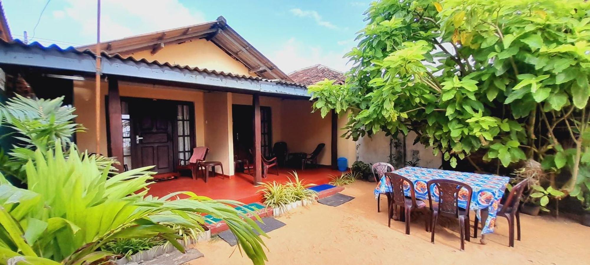 Luna Beach Home & Cabanas Galle Exterior foto